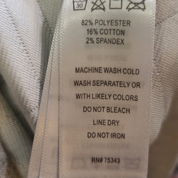 Mercer & Madison Light Gray Qulited Mini Skirt Size L - Picture 3 of 4